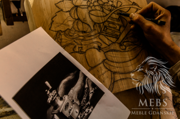 MEBLE DĘBOWE / Odręczny rysunek na drewnie